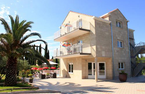 Apartments Grand Pinea - Photo 8