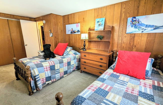 Harmony Cottage by Avantstay Lake Access, Hot Tub, Fire Pit, & Game Room - Foto 24