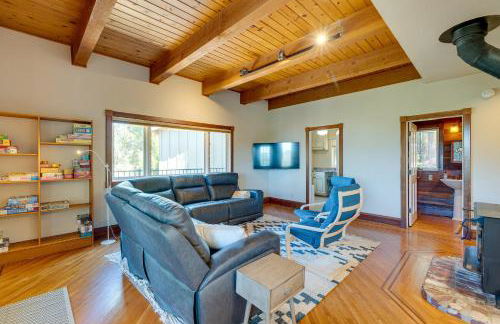 Meadow Vista Mountain Escape with River Views! - Foto 4