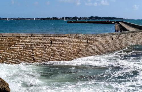 L'Océan à 100m via une venelle privée, la Ville Close à 500m, l'Archipel des Glénan à l'horizon - Photo 24