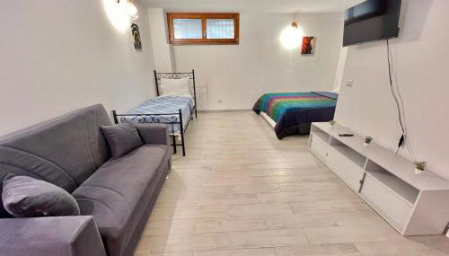 Abruzzi Home, delizioso appartamento e confortevole accanto a Metropolitana Linea Verde, con parcheggio gratuito in strada - Foto 2