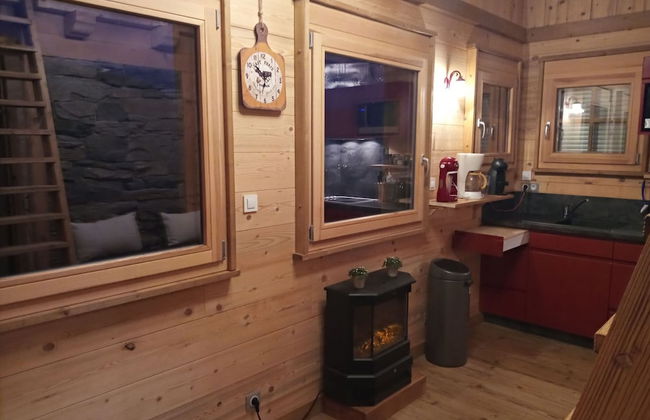 Chalet in Lovely, Rich Forest Setting With a Beautiful View - Photo 27