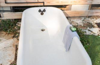 Cabin close to FL Caverns! Hot Tub, WI-FI, & Firepit - Foto 22