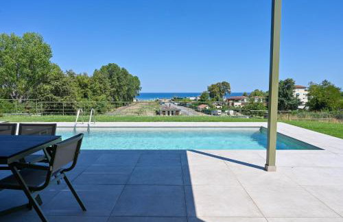 Montamar Olympus Villas - Photo 11