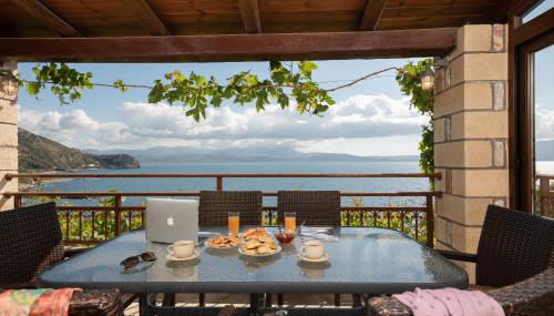 Sunset Traditional House - Foto 1, Garden view