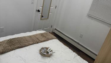 Bright & Stylish Guest Suite with Modern Comforts - Foto 3