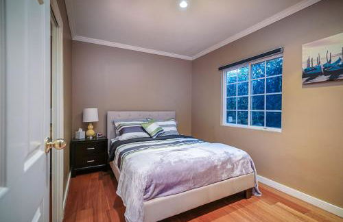 Stylish 2 Bed & 2 Bath at the Heart of Hollywood with Free Parking - One Car only - Foto 10