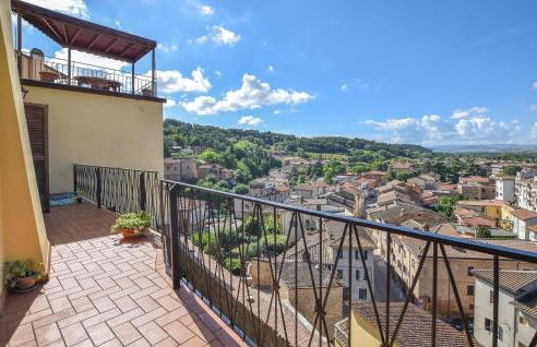 2 Bedroom Beautiful Apartment In Deruta - Foto 6