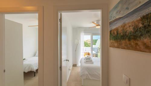 Apartamento con terraza, piscina y parking - Foto 2