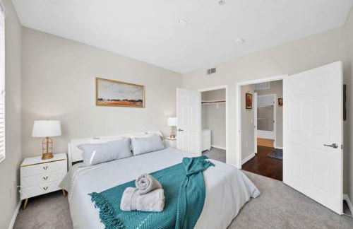 Lux Oasis in Woodland Hills - Foto 19