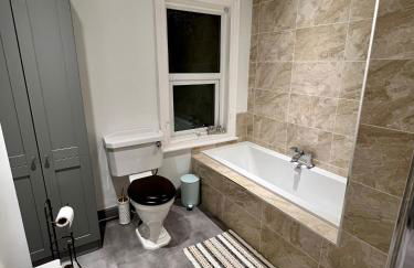 Stylish Uphill Townhouse - Foto 23