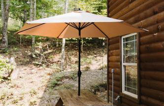 "The Lantern" Woodsy Cabin Experience w/ HotTub - Foto 14