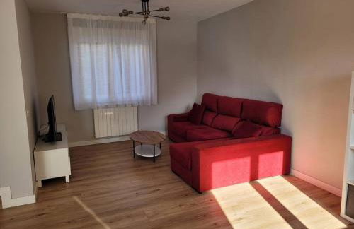 Casa Julio, bonita casa cómoda y espaciosa, totalmente reformada con terraza y jardin privado - Foto 15