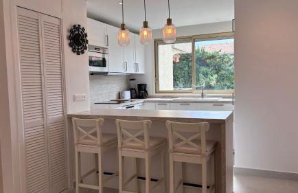 JARDIN TERRASSE EDEN SAINT TROPEZ - Parking Pool AC 4P - Photo 5