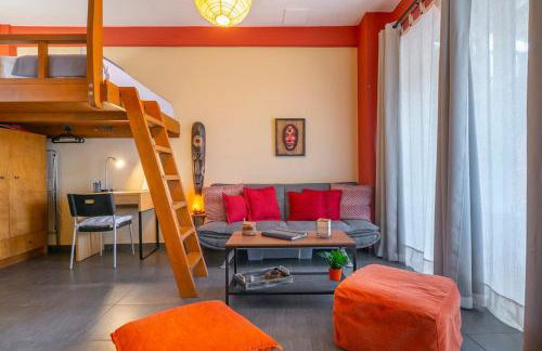 The HostMaster Ethnic Touch Feel Studio - Photo 12