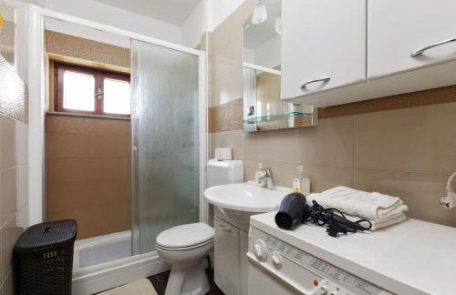 Apartments with parking spaces Drnis, Zagora - 12769 - Foto 17