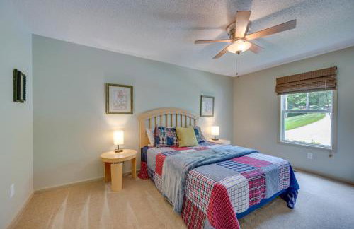 Luxe Lake Sinclair Living Private Dock and Beach! - Foto 23