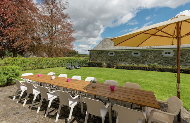 Le Hameau du Chateau - Elegance and Serenity - Photo 1