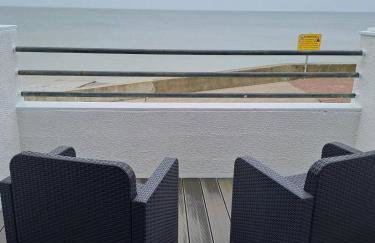 Vue mer à Dieppe, les pieds dans l'eau - Foto 9