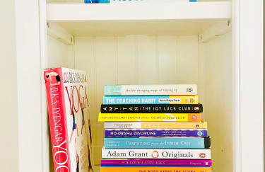 2 BR 2 BA - Eco House and Garden Vacation Retreat and Remote Workspace for Families, Couples and Solo Travelers in Coveted Culver - Foto 15