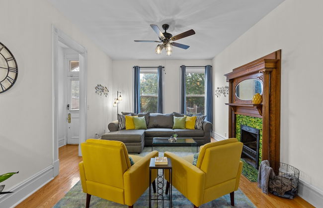 Lovely Historic Home in St Louis - JZ Vacation Rentals - Photo 1