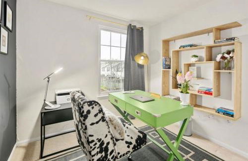 Modern, Office, Fast WiFi, 40 Mins to DC - Foto 15