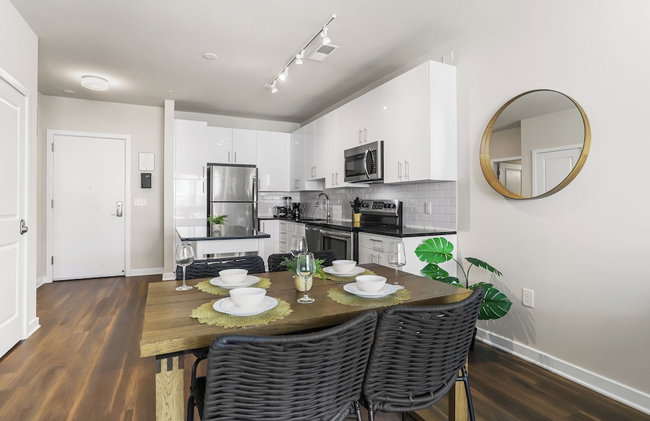 Huntington Apartments near Huntington Metro - We Host - Photo 74