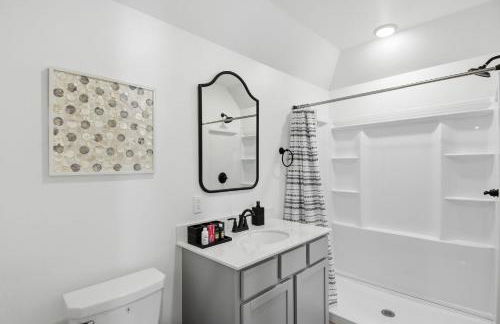Modern 2BR Near Downtown OKC home - Foto 22
