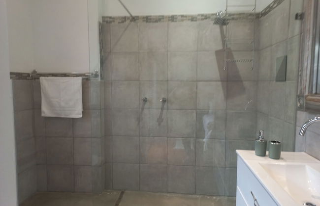 Jakes's Place Modern Comfortable & Sunny 3-bedroom House in Kensington - Photo 22