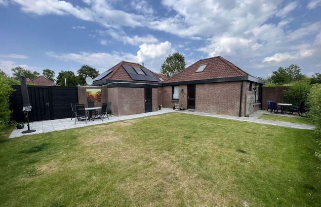 Welcoming Apartment Near Lake - Photo 34