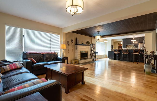 LUXURIOUS 5,500 sqft Home: 5 Br/5 Ba | PRIVATE Pool & Hot Tub | STEPS to Beach - Foto 23