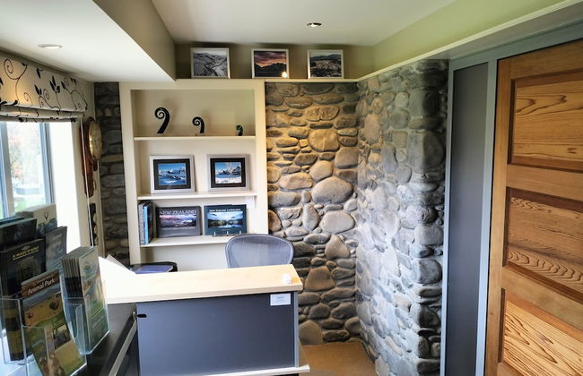 Hanmer Apartments - Photo 2