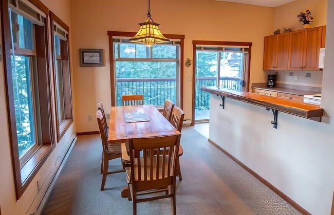 Snow Creek Lodge by Fernie Lodging Co - Photo 64