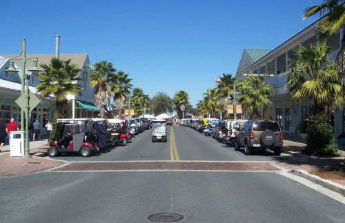 Large 3 bedroom with Golf Cart - Foto 1