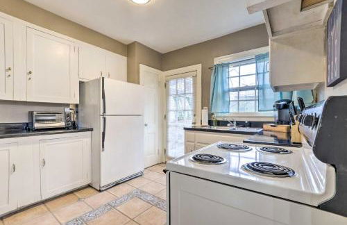 Chic and Cozy Greensboro Home, 2 Mi to Dtwn! - Foto 9