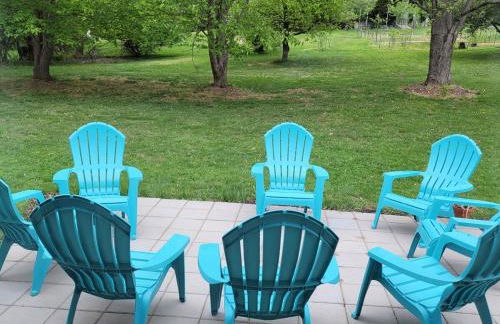 5 bedrooms with 4 Full Bath Fire Pit BBQ and Plush Amen on 1 2 acre - Photo 47