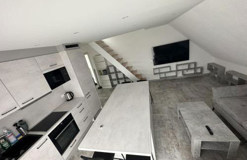 New construction attic apartment top amenities - Foto 5