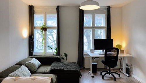 Ruhige & geräumige 2-Zimmer Wohnung in Neukölln - Foto 3