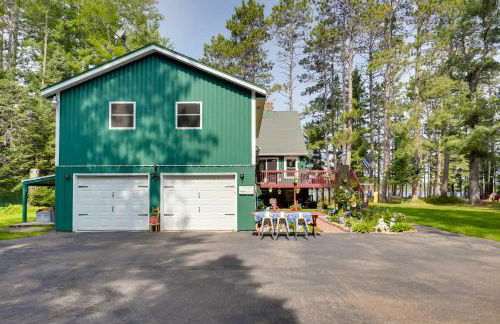 Dock and Views Lakefront Family Home in Conover! - Foto 36
