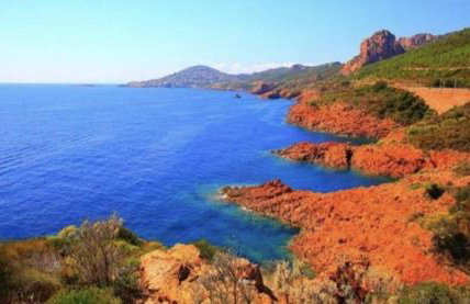 Beau 65 M2 en Front de Mer à St Raphaël - Piscine - Foto 8