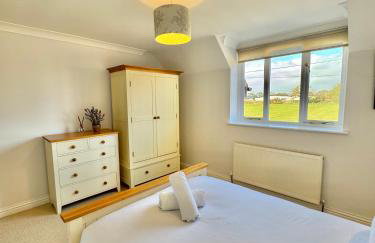 Stunning 7 Bedroom Escape Near New Forest and Beach - Large Garden - Serene Setting - Sleeps 14 - Foto 40