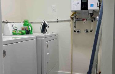 Fairview Terrace-Brand New 3BDRM, Central Location - Foto 38