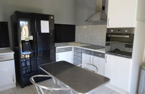 Les Templiers - Petit BIZERTY 36 pers (Mas privé) - 2 piscines - Salle 200 m² - Foto 16