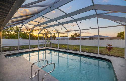 Stylish coastal retreat with Heated Saltwater pool - Foto 8