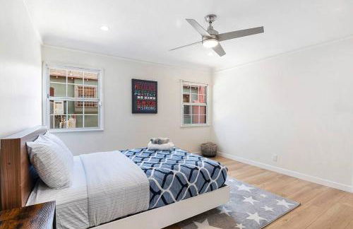 Updated 3-Bedroom LA Home with Backyard, BBQ & Family-Friendly Amenities - Photo 23