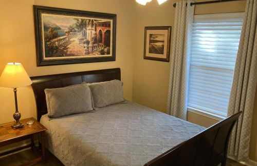 Classic City 3 bedroom 2 bath condo with deck close to UGA, Five Points, and Memorial Park in Athens - Photo 22