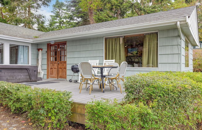 Cove Cottage by Avantstay Waterfront Views + Spa - Photo 34