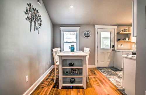 Walk to Shore Updated Buzzards Bay Cottage! - Foto 6