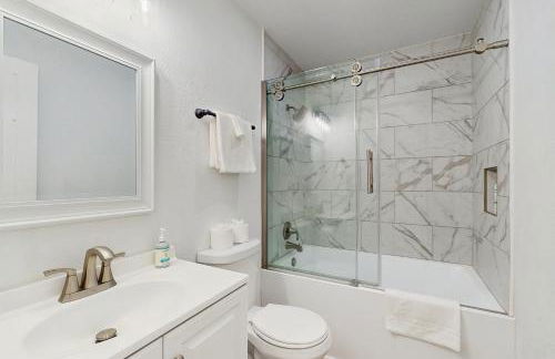 Float & Unwind - Photo 20