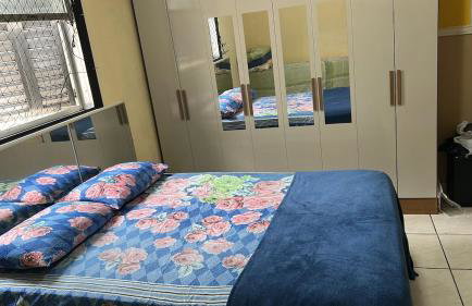 7 minutes from the beaches of São Vicente, come and see! - Foto 4